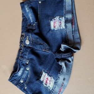 Rue 21 distressed low-rise5 pocket shorts Sz 5/6. Preloved EUC